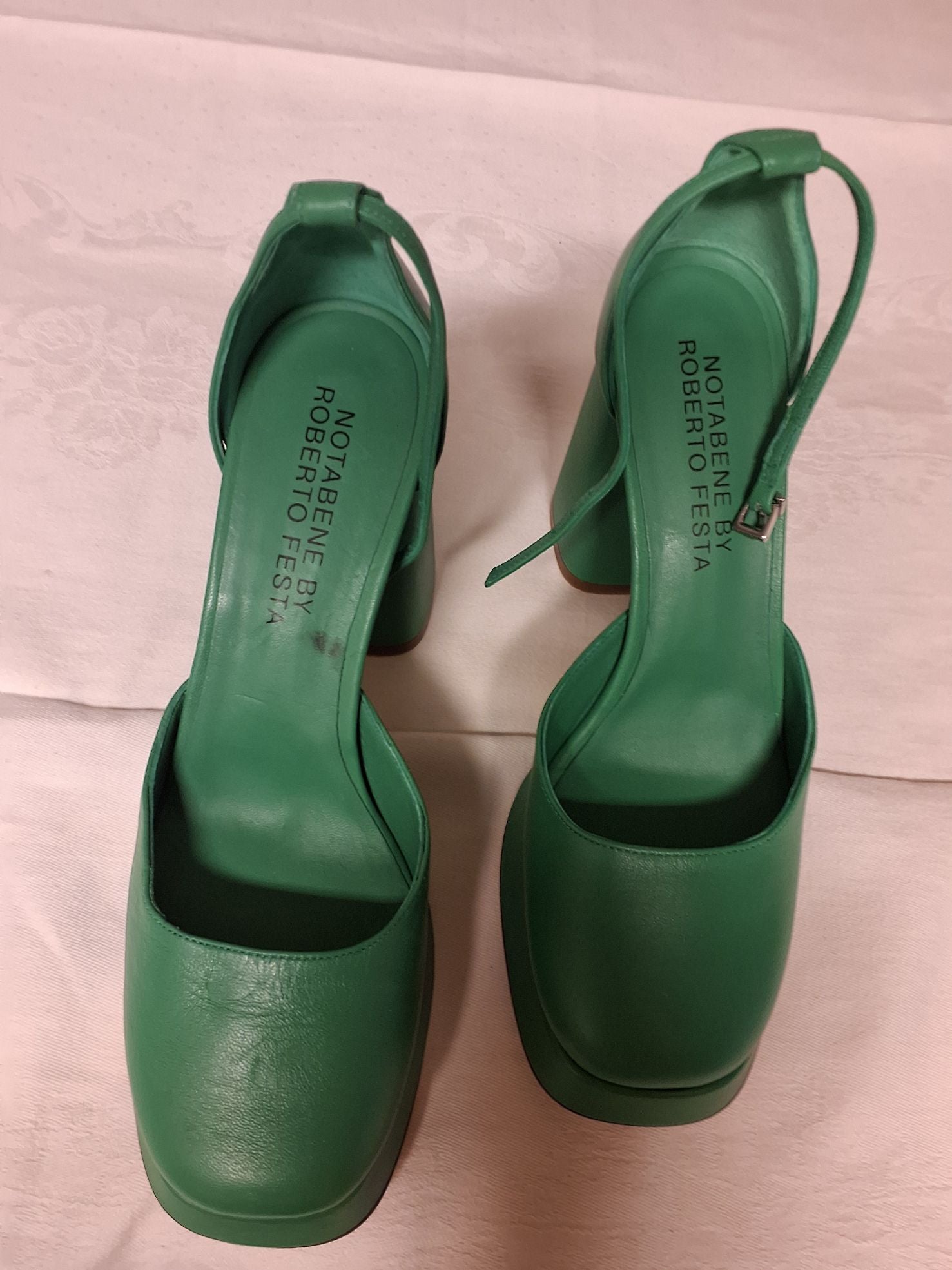 Notabene sko i fin grøn